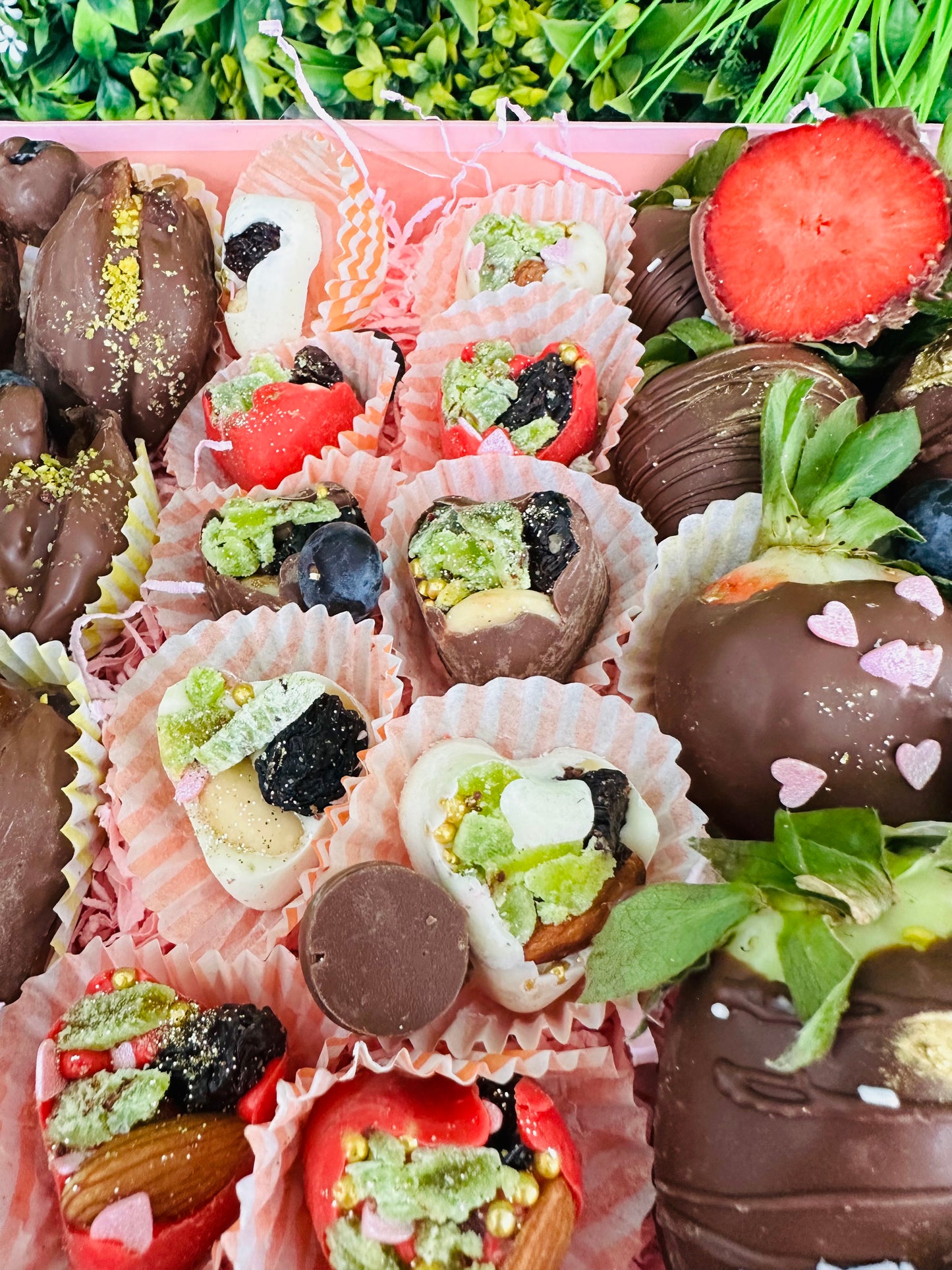 Strawberries dipped in chocolate mix box