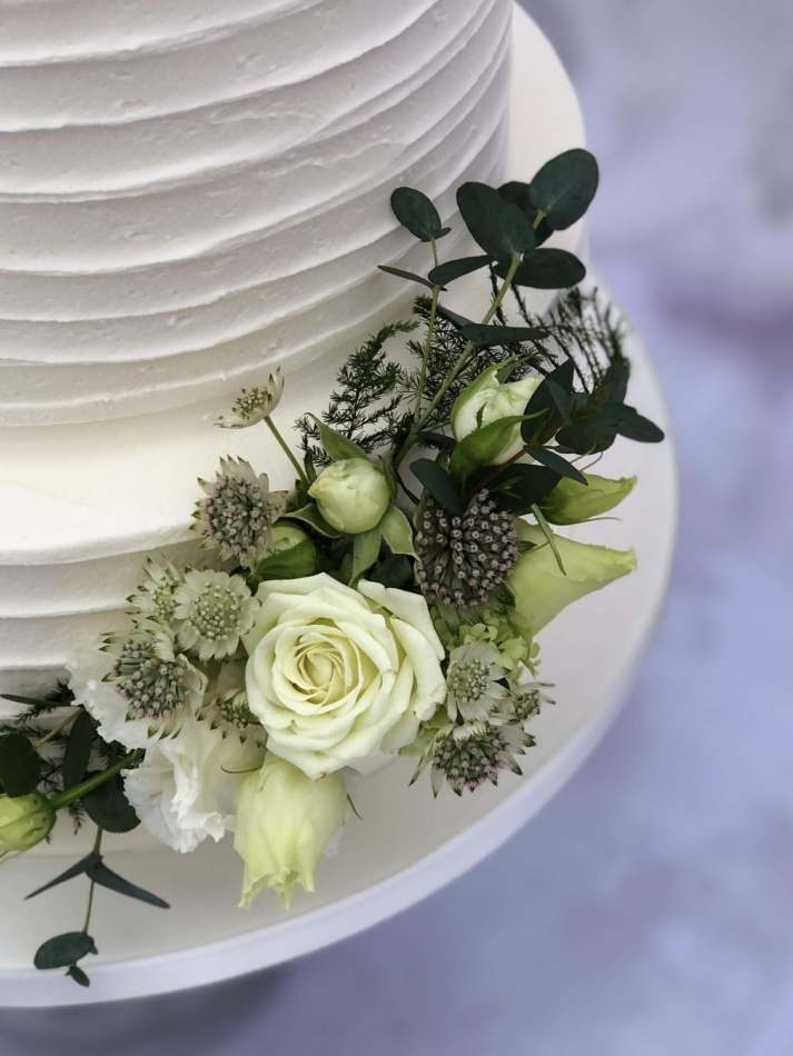 WEDDING CAKE 2