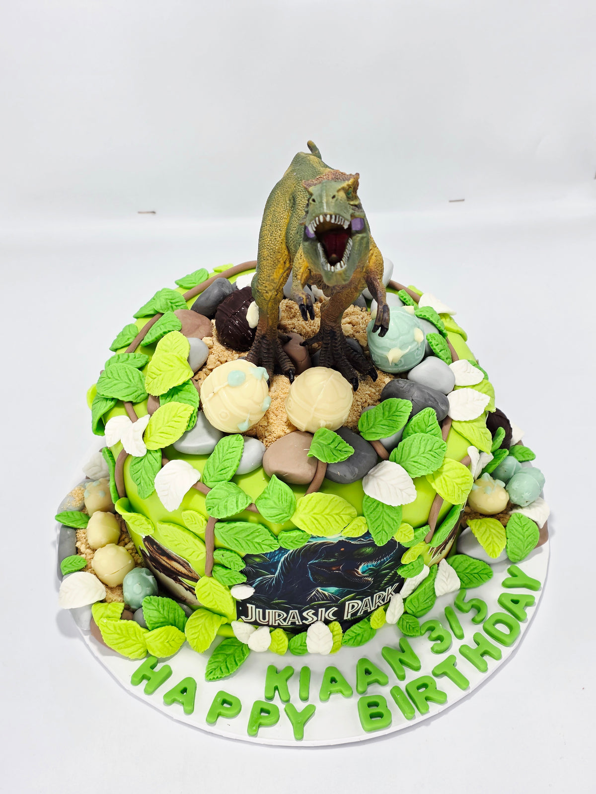 T REX DESIGN CAKE