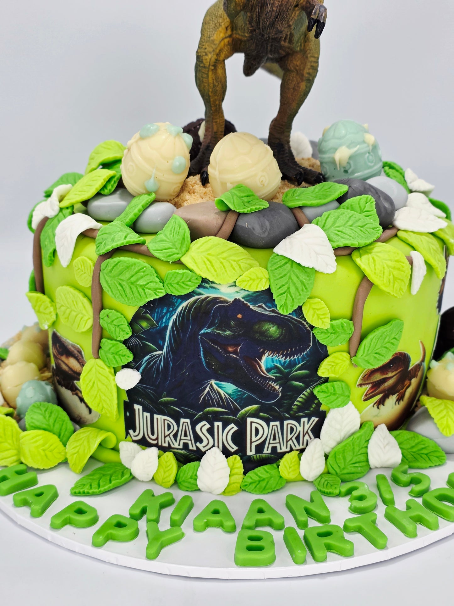 T REX DESIGN CAKE