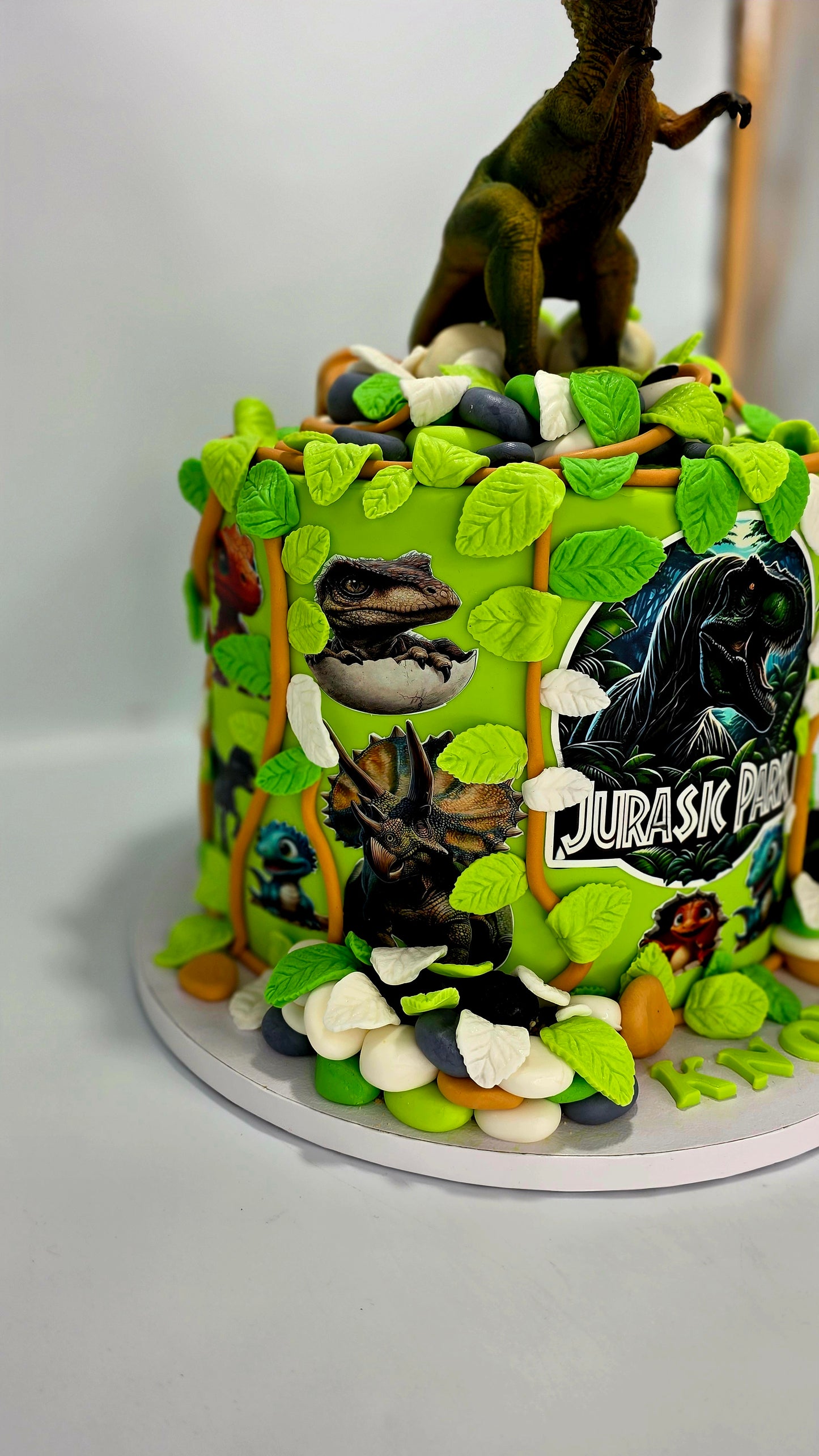 T rex large cake