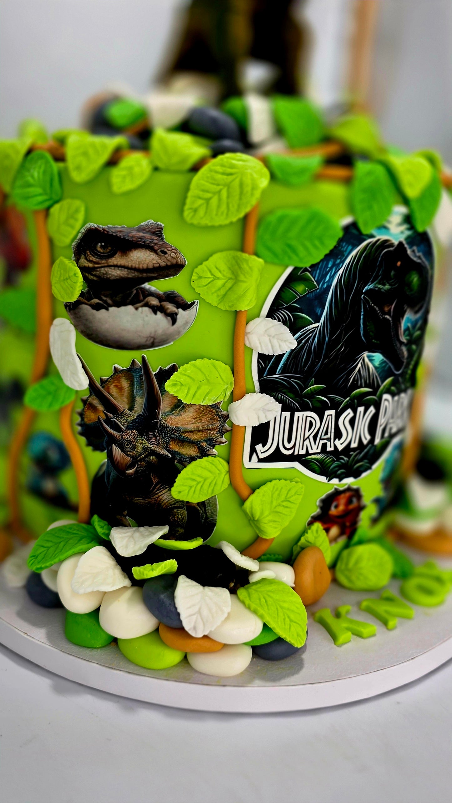 T rex large cake