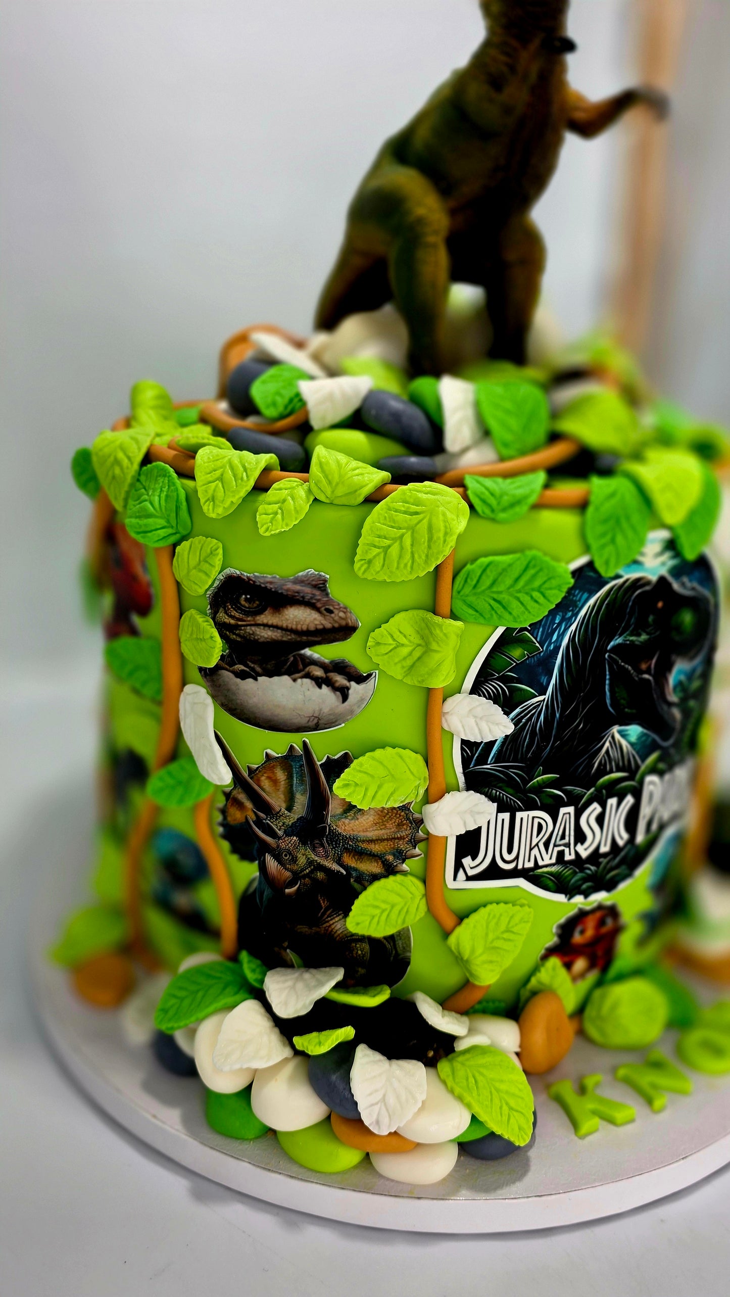 T rex large cake
