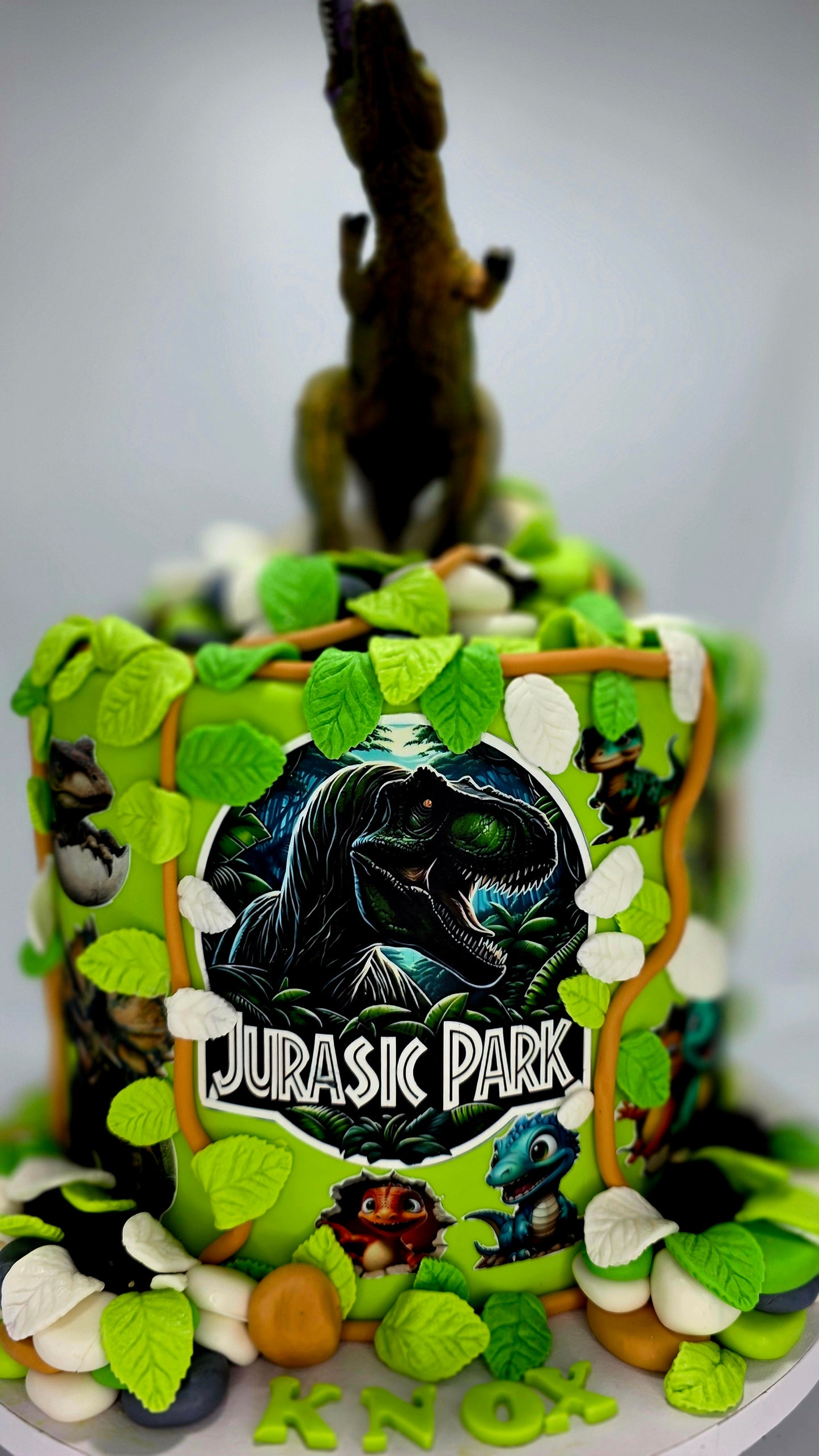 T rex large cake