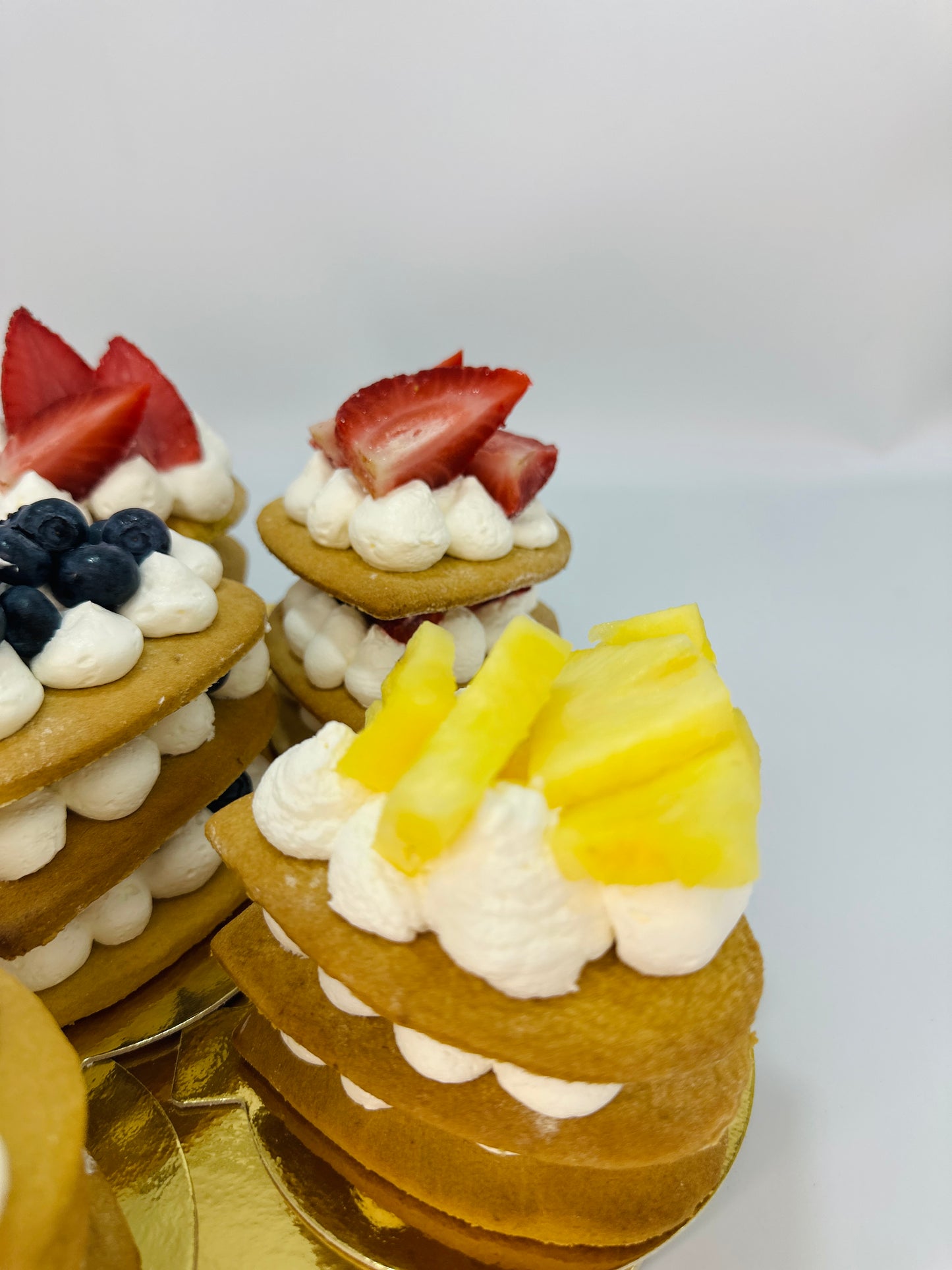 6 BISCUIT HEART SHAPED CAKES