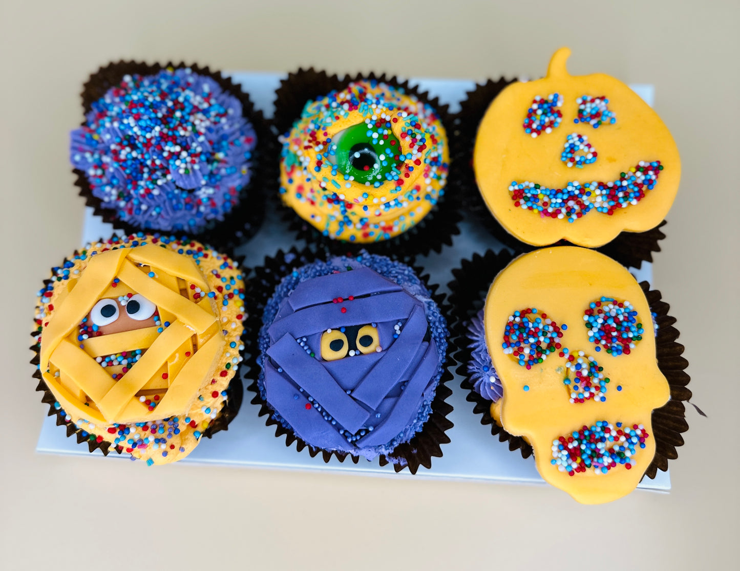 6 HALLOWEEN CUPCAKES