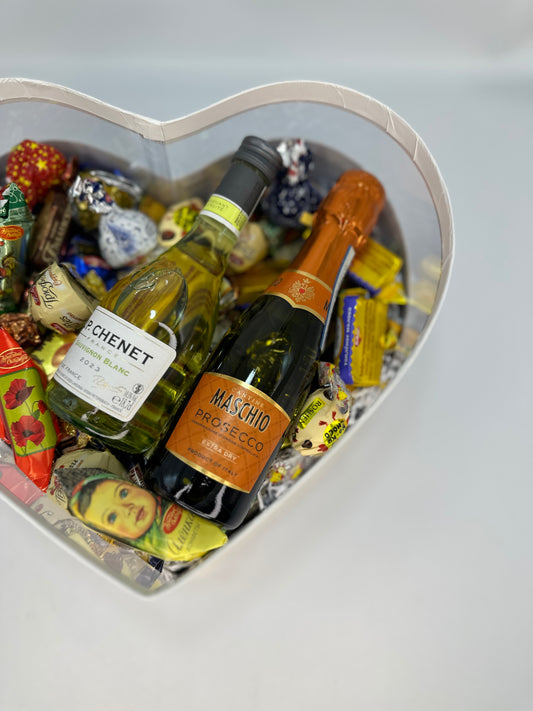 ΚΟΥΤΙ ΣΕ ΣΧΗΜΑ ΚΑΡΔΙΑΣ