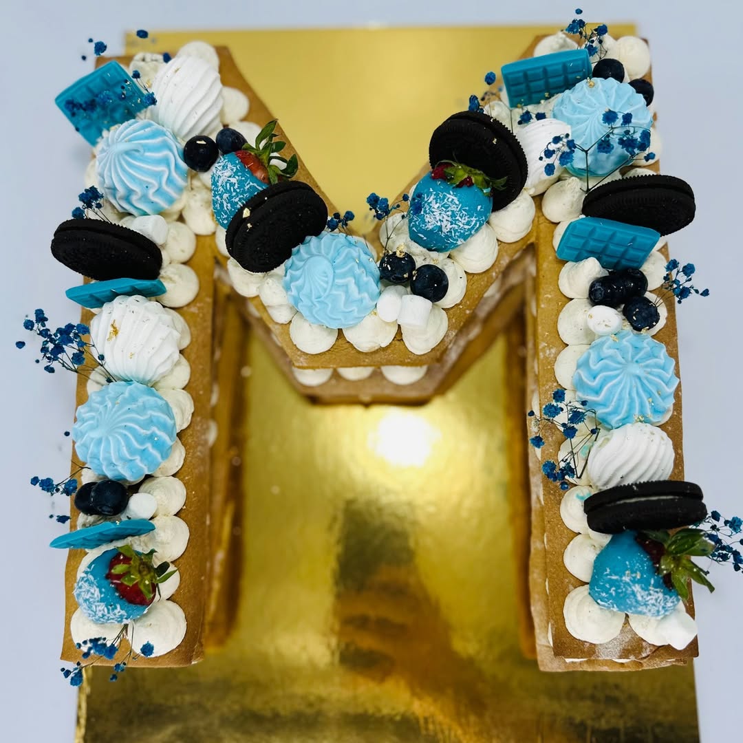 LETTER CAKE