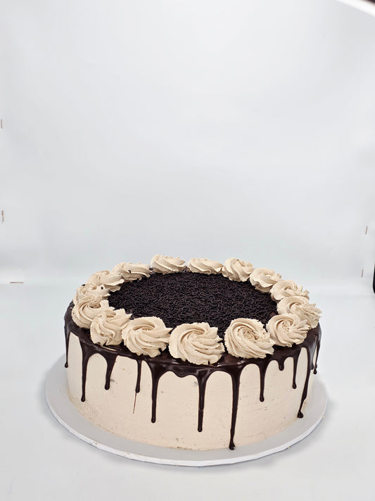 LARGE CHOCOLATE CAKE