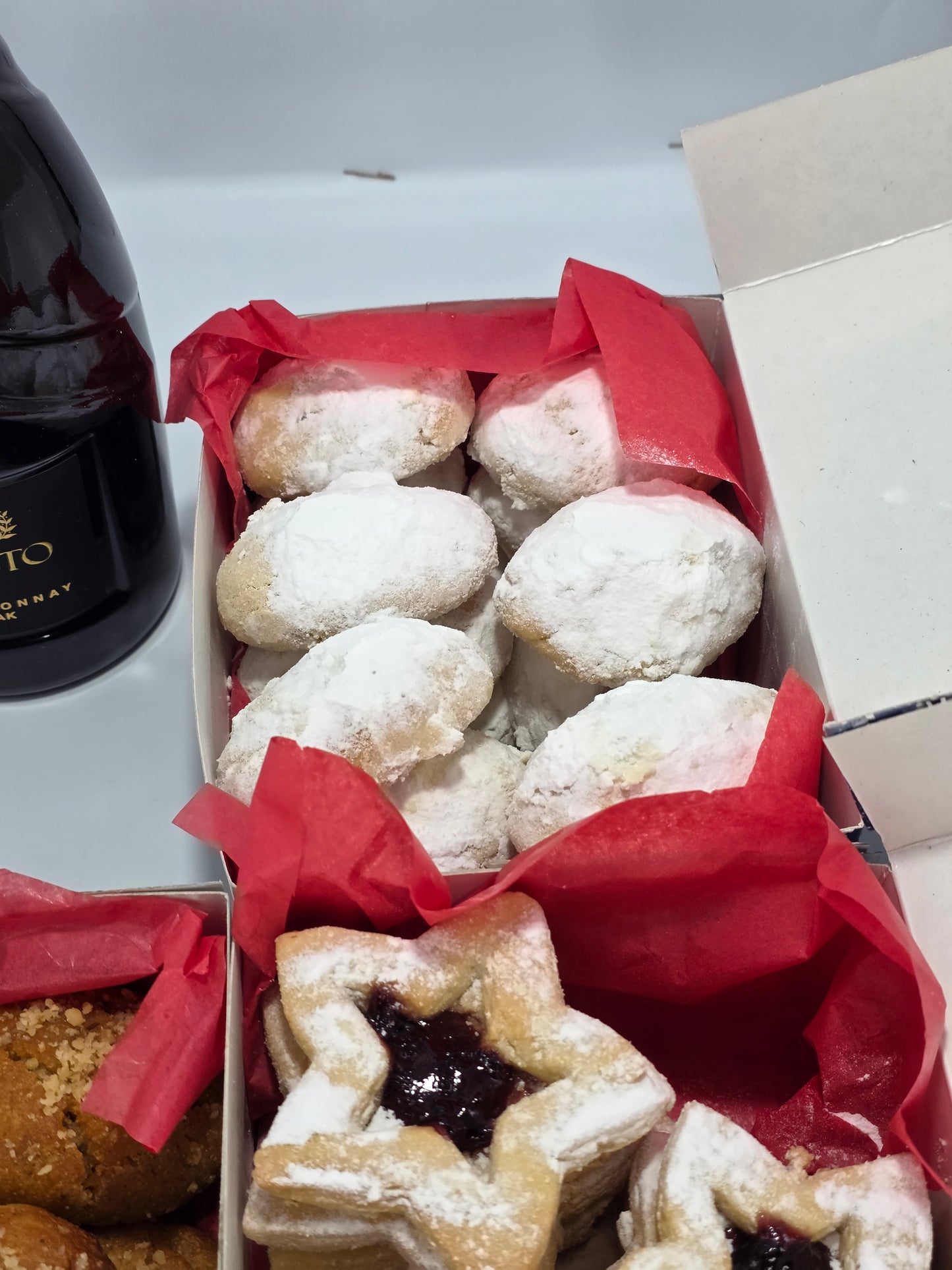 Christmas gift box vs light