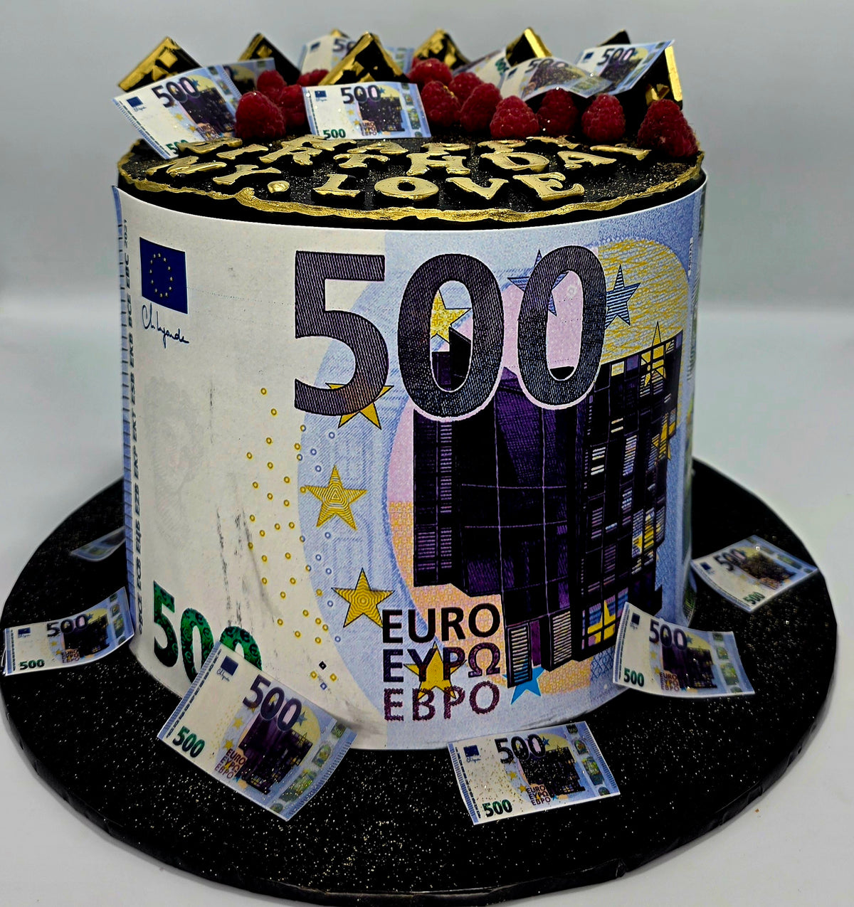 500 EURO CAKE
