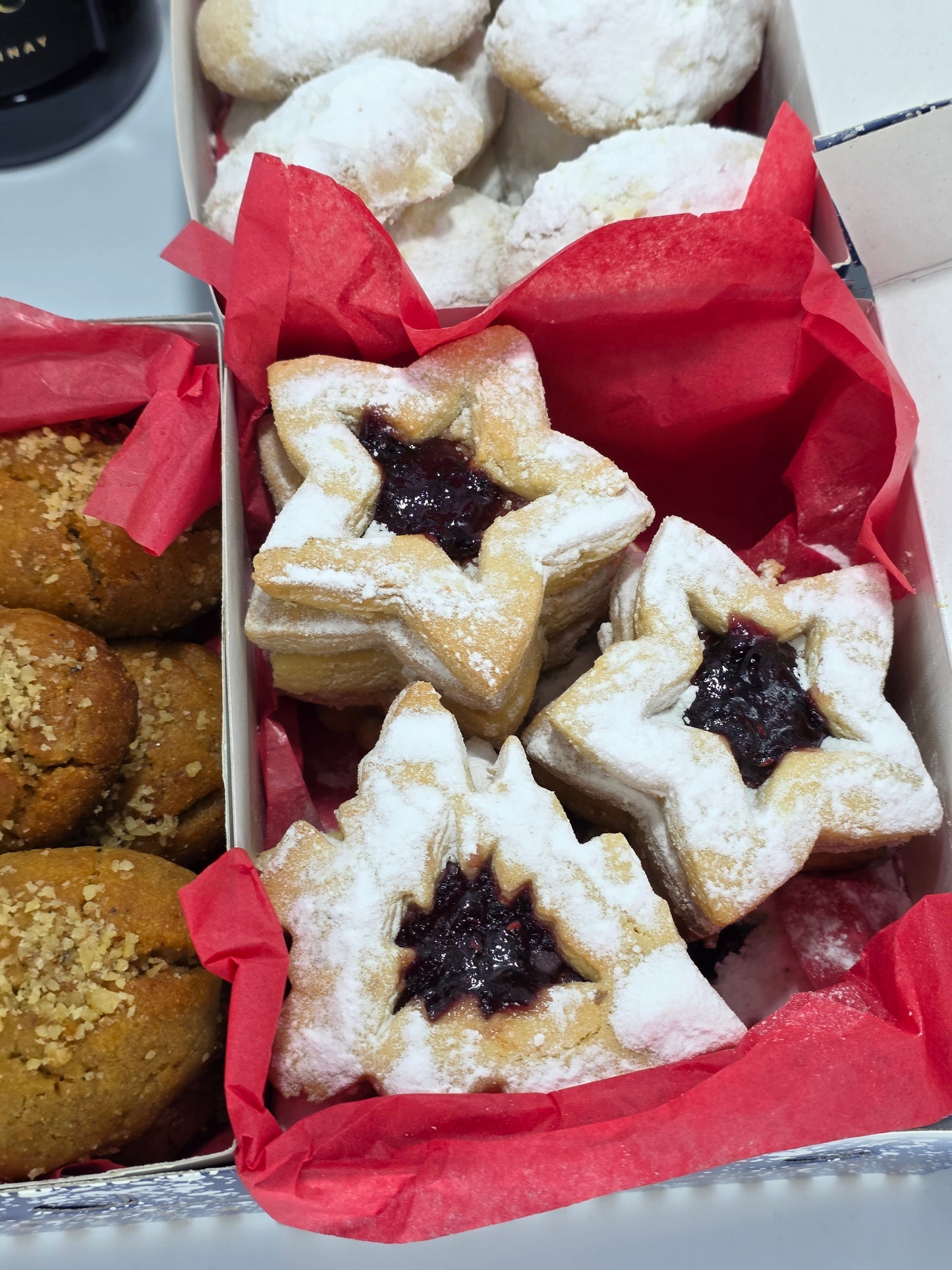 Christmas gift box vs light